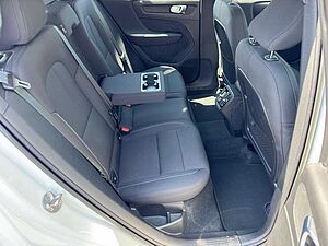 Volvo  T3 Momentum Geartronic 2WD