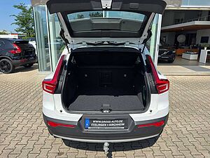 Volvo  T3 Momentum Geartronic 2WD