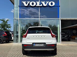 Volvo  T3 Momentum Geartronic 2WD