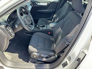 Volvo  T3 Momentum Geartronic 2WD