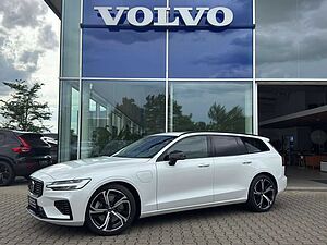 Volvo  T6 Plus Dark Recharge Plug-In Hybrid AWD