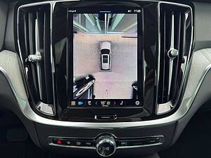 Volvo  T6 Plus Dark Recharge Plug-In Hybrid AWD