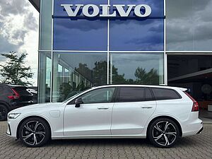 Volvo  T6 Plus Dark Recharge Plug-In Hybrid AWD