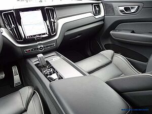 Volvo  B5 Diesel AWD Geartronic R-Design