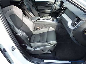 Volvo  T6 AWD Recharge Geartronic R-Design