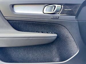 Volvo  D4 Momentum AWD