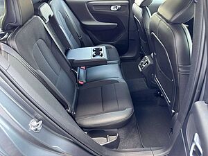 Volvo  D4 Momentum AWD
