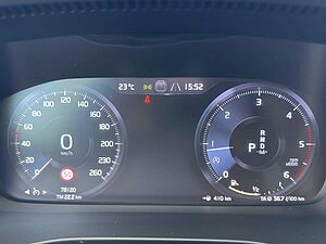 Volvo  D4 Momentum AWD