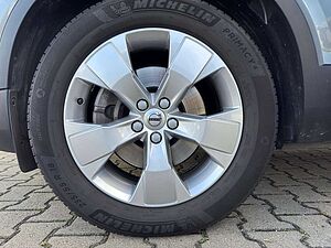 Volvo  D4 Momentum AWD