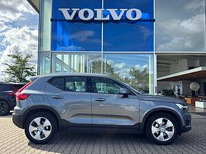 Volvo  D4 Momentum AWD