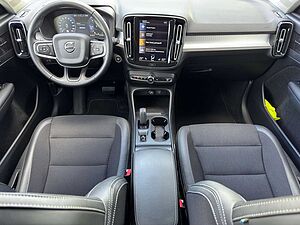 Volvo  D4 Momentum AWD