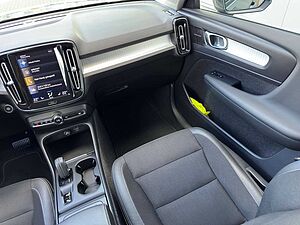 Volvo  D4 Momentum AWD