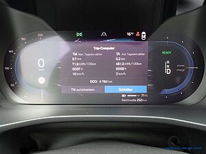 Volvo  AWD Twin Motor Pure Electric Ultimate