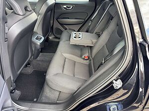 Volvo  B4b Momentum Pro