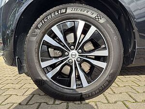 Volvo  B4b Momentum Pro