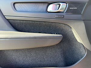 Volvo  T5 Plus Dark Plug-In Hybrid