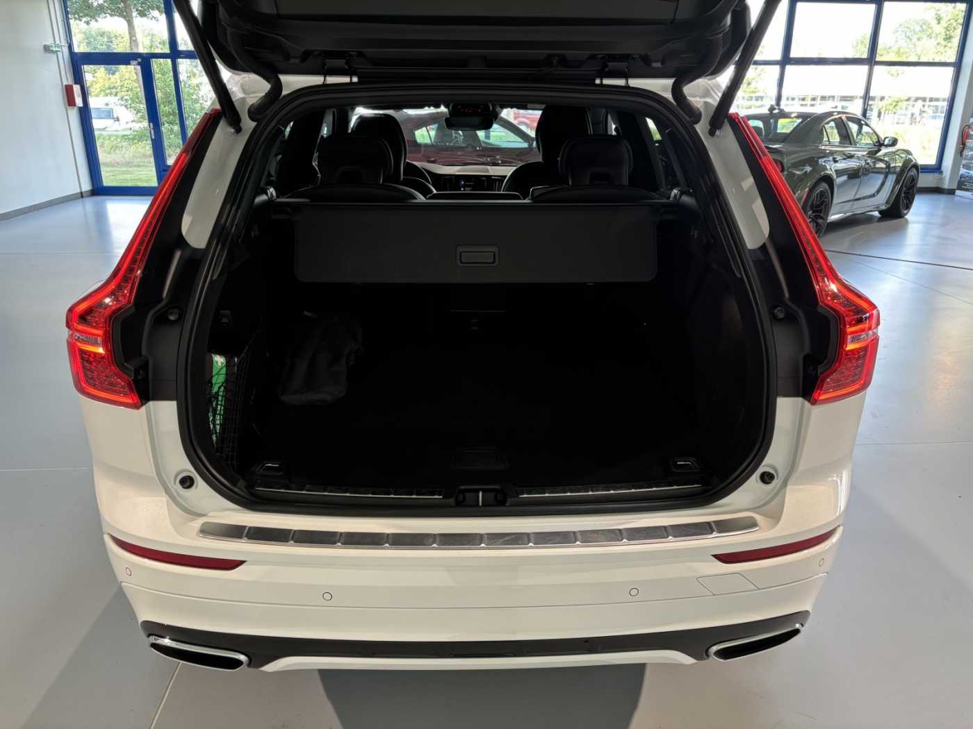 Volvo  R Design PHEV AWD + Xemium-Paket-Pro