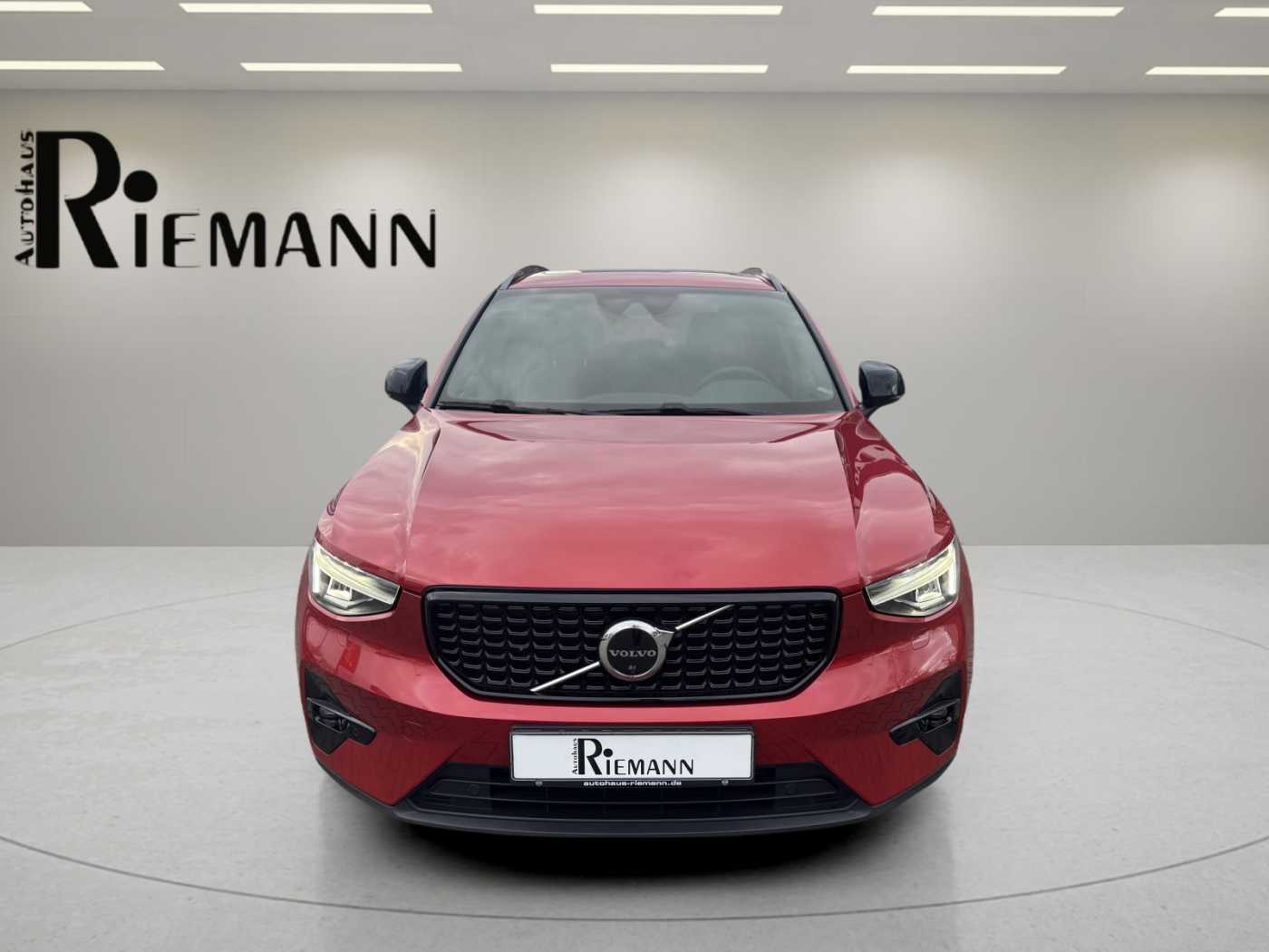 Volvo  T4 Ultimate Dark + Driver Assistance-Paket