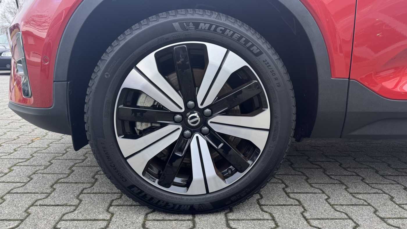 Volvo  T4 Ultimate Dark + Driver Assistance-Paket