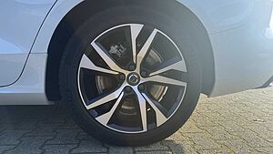 Volvo  R Design + Winter-Paket