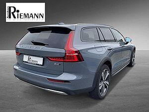 Volvo  Plus AWD + BLIS