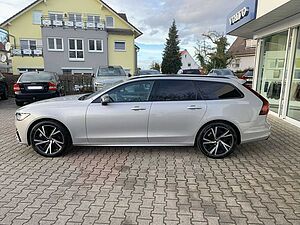 Volvo  Plus Dark