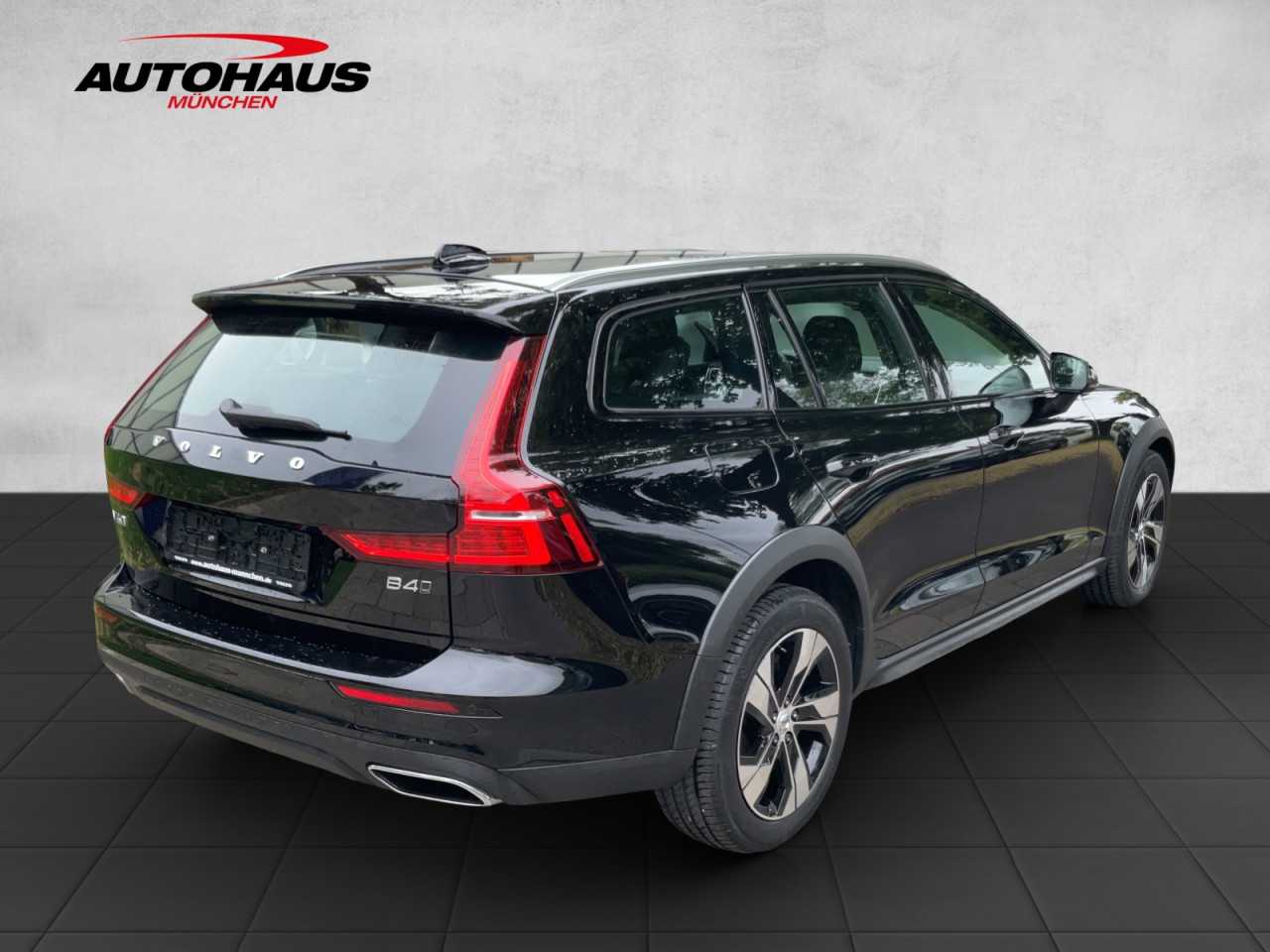 Volvo  V60 CC Pro AWD