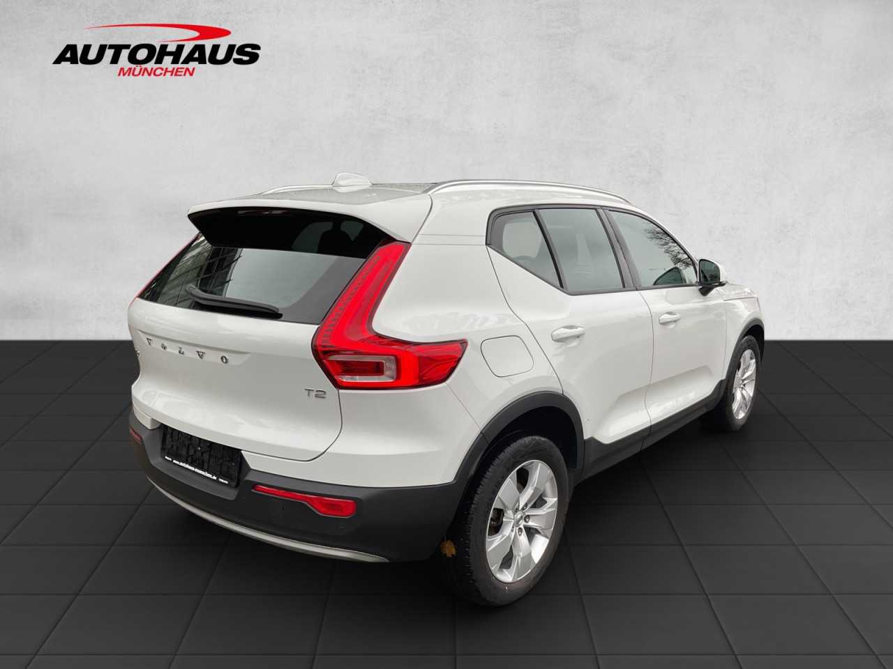 Volvo  XC 40 Momentum Pro 2WD