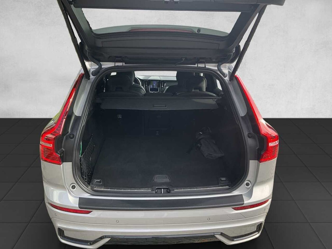 Volvo  XC 60 R Design Recharge Plug-In Hybrid AWD