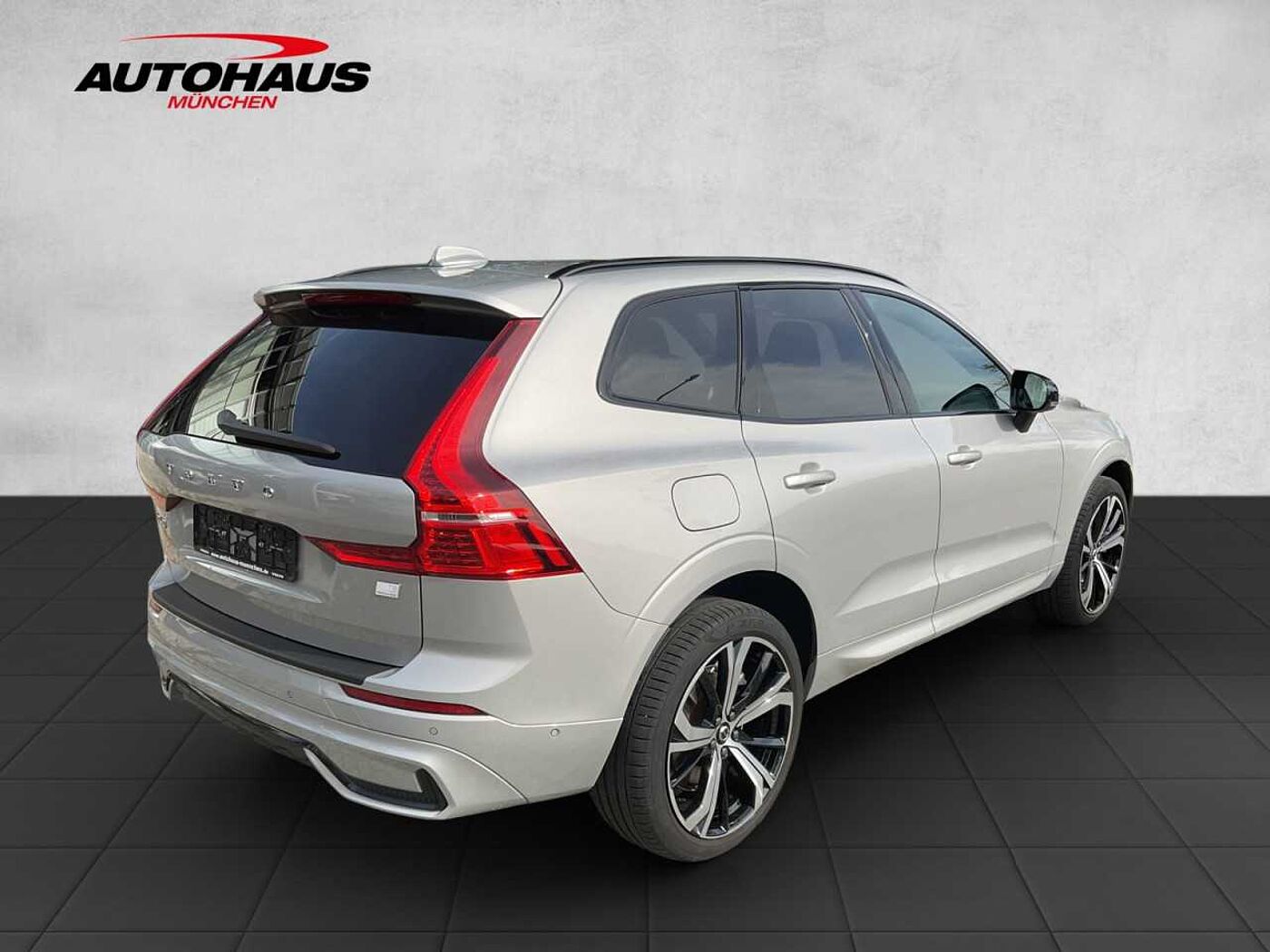 Volvo  XC 60 R Design Recharge Plug-In Hybrid AWD