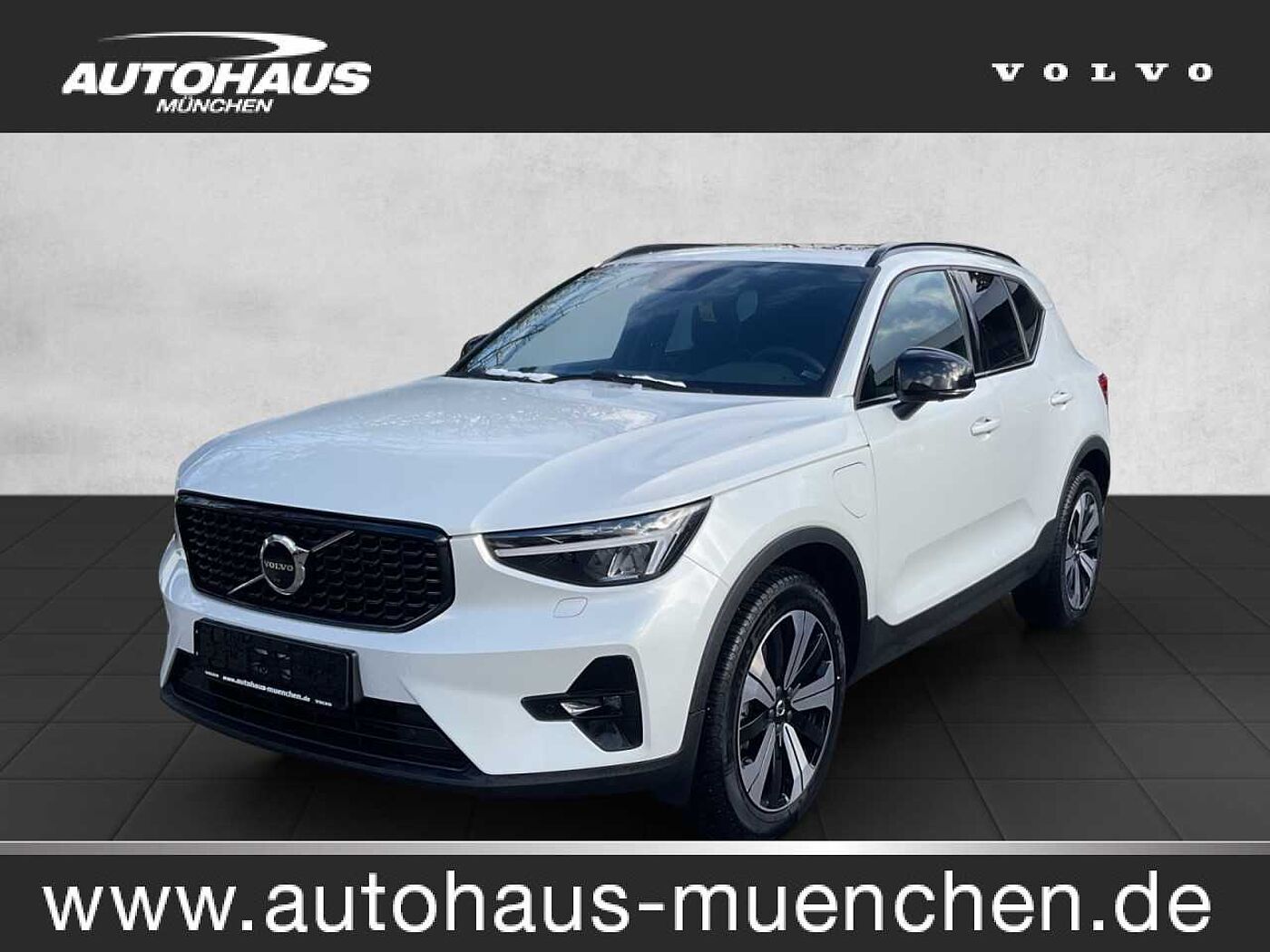 Volvo  XC 40 Ultimate Dark Recharge Plug-In Hybrid 2WD