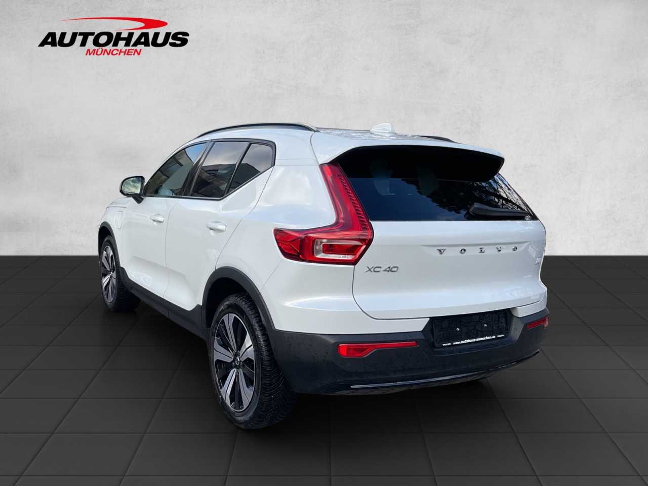 Volvo  XC 40 Ultimate Dark Recharge Plug-In Hybrid 2WD