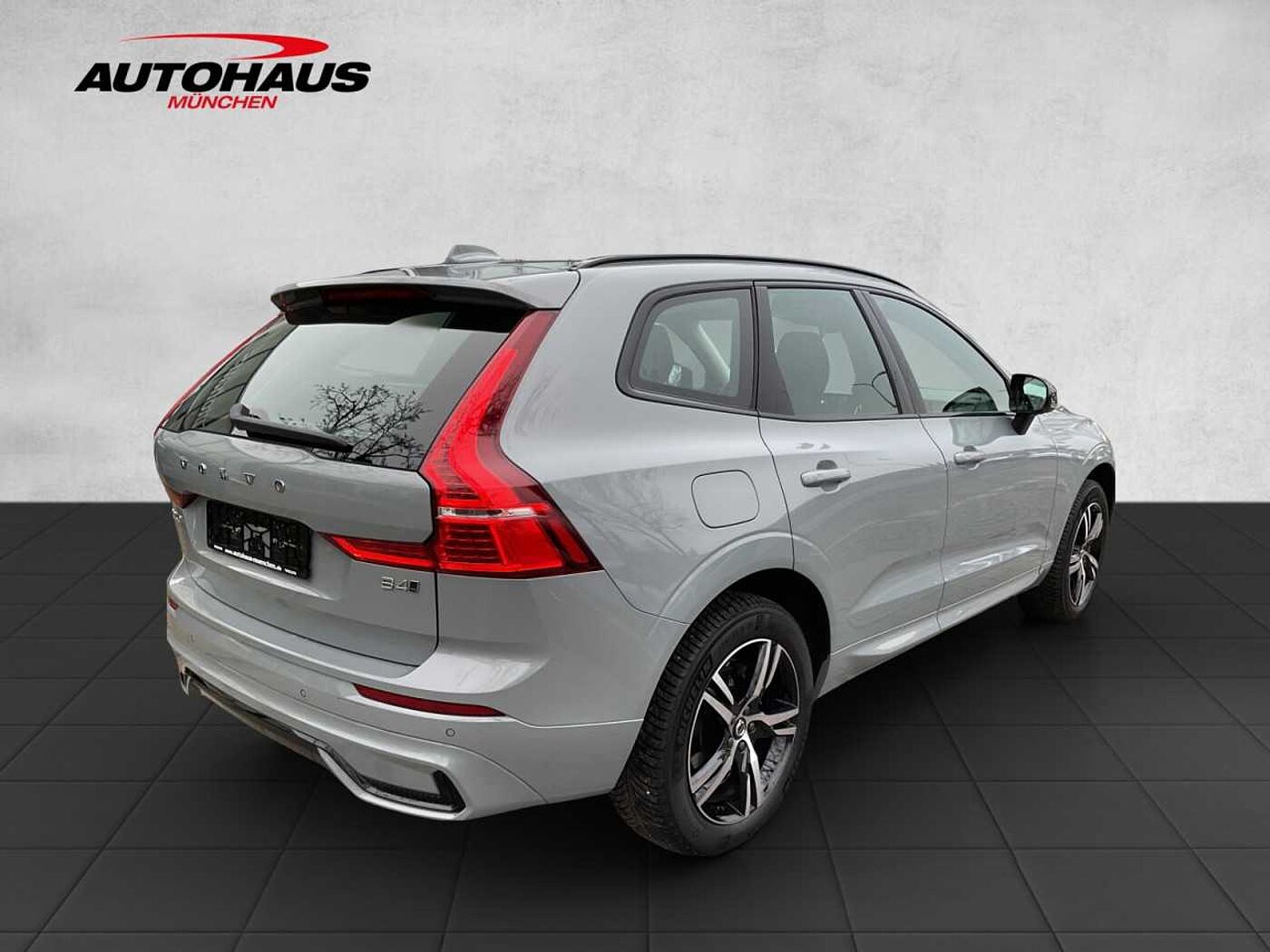 Volvo  XC 60 Plus Dark AWD