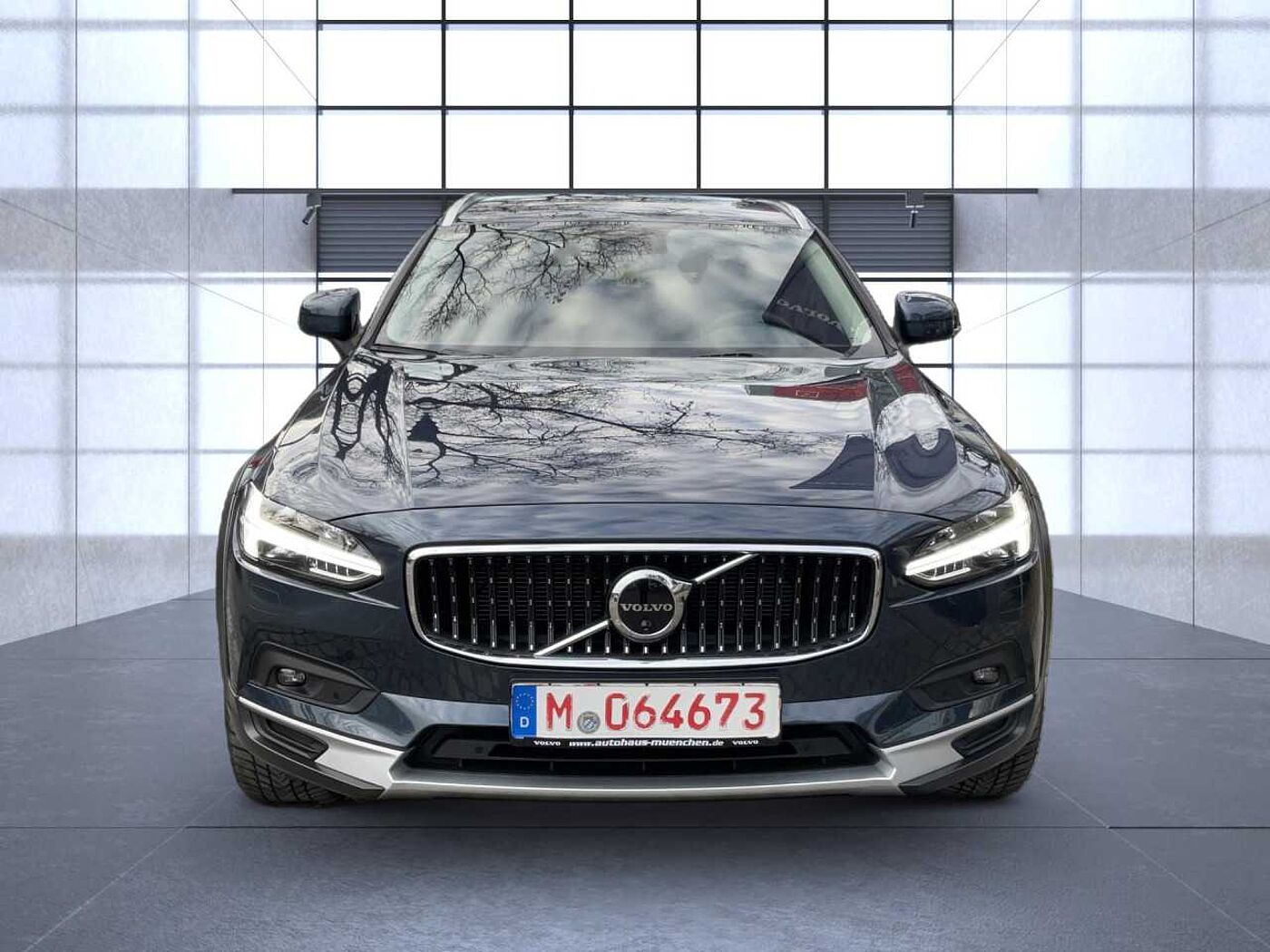 Volvo  V90 Cross Country Plus AWD