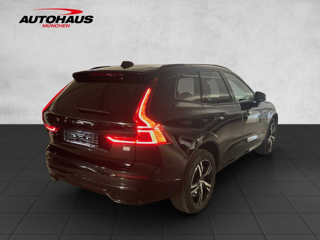 Volvo  XC 60 R Design Recharge Plug-In Hybrid AWD