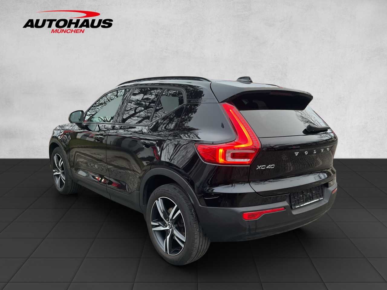 Volvo  XC 40 R Design Recharge Plug-In Hybrid 2WD