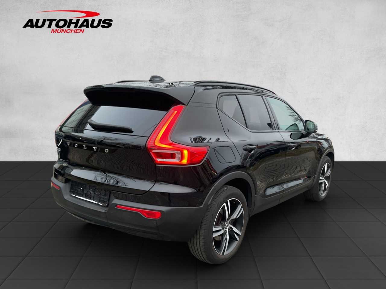 Volvo  XC 40 R Design Recharge Plug-In Hybrid 2WD