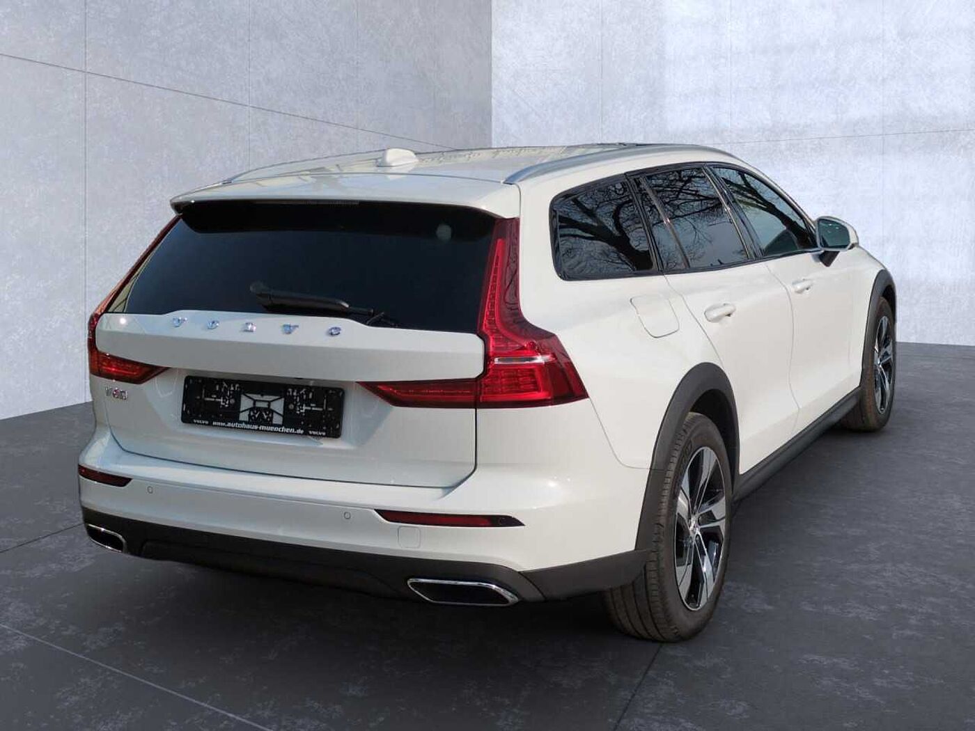 Volvo  V60 CC Pro AWD