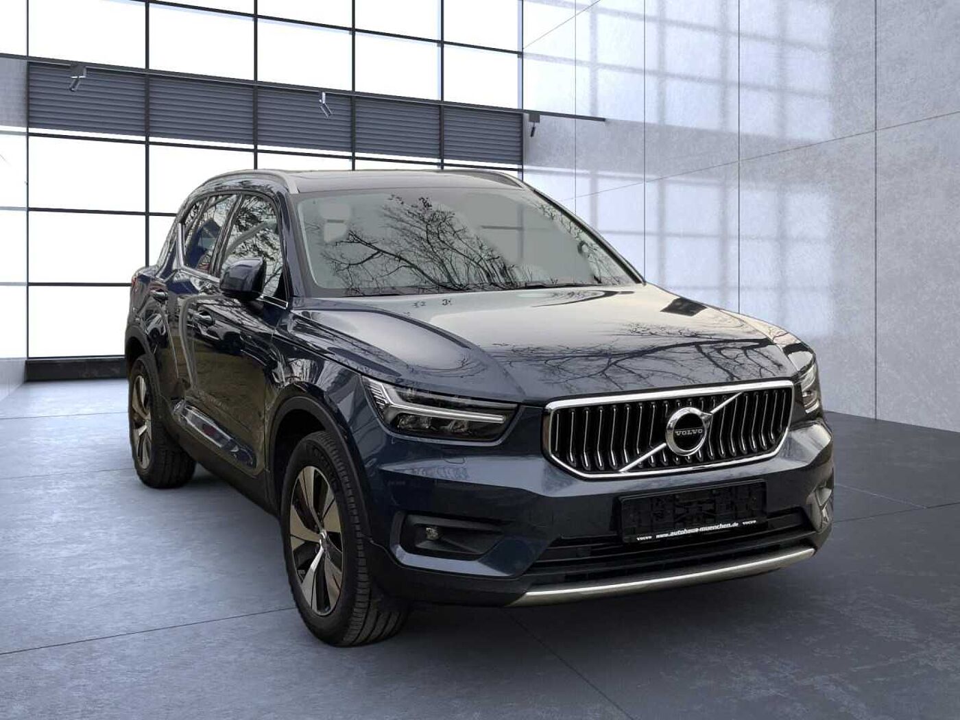 Volvo  XC40