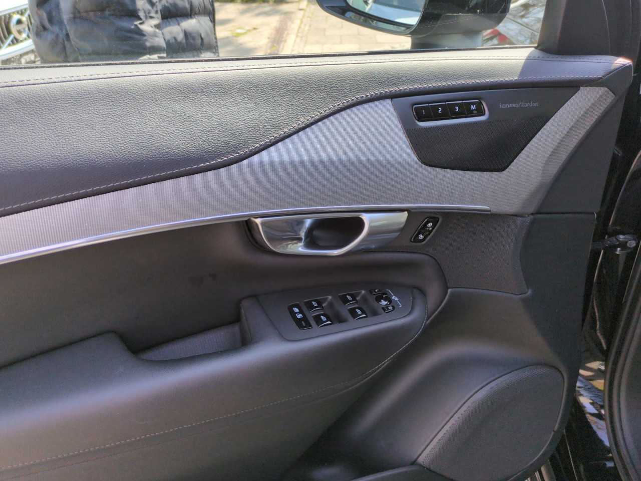 Volvo  XC90