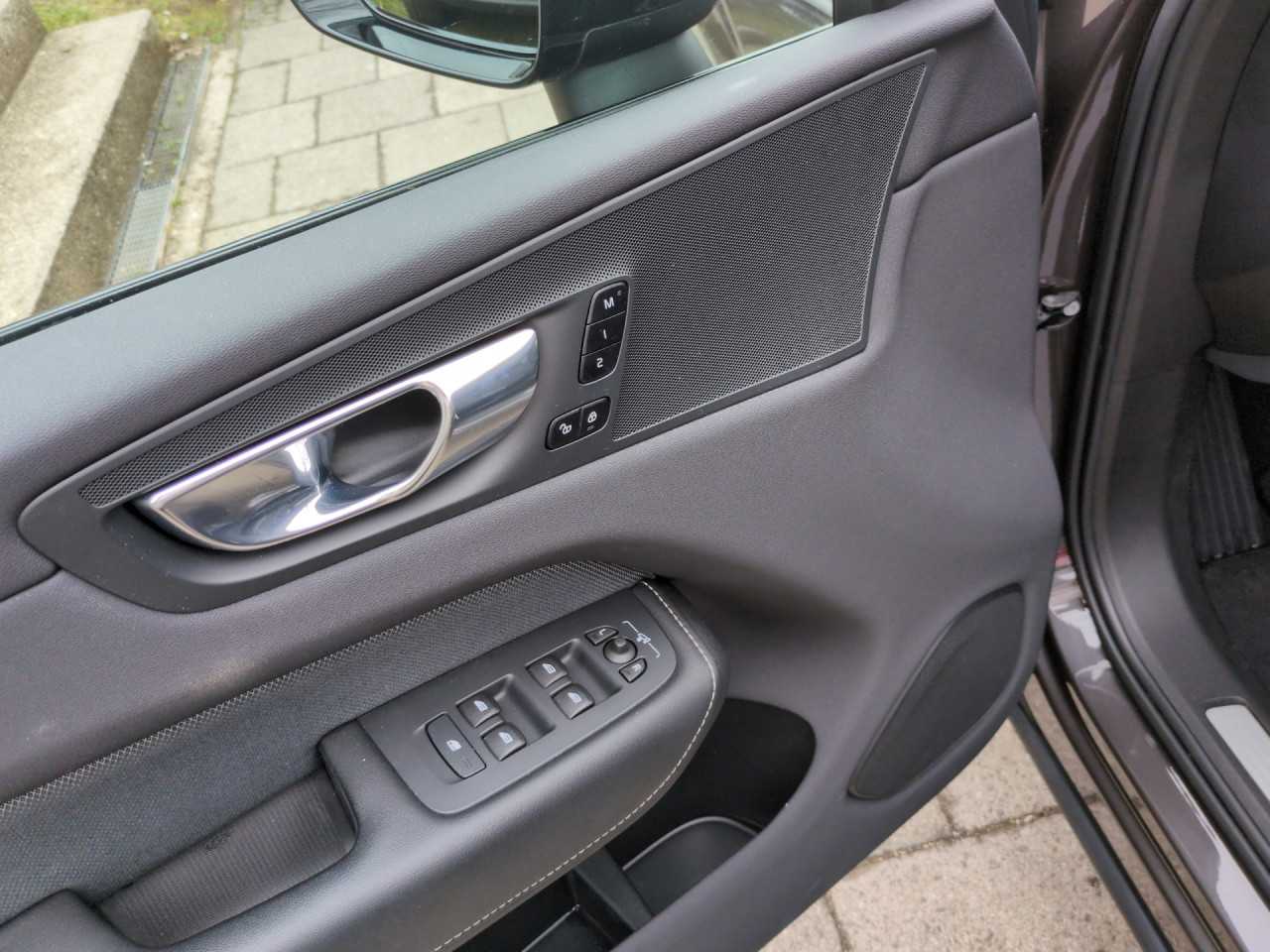 Volvo  XC60