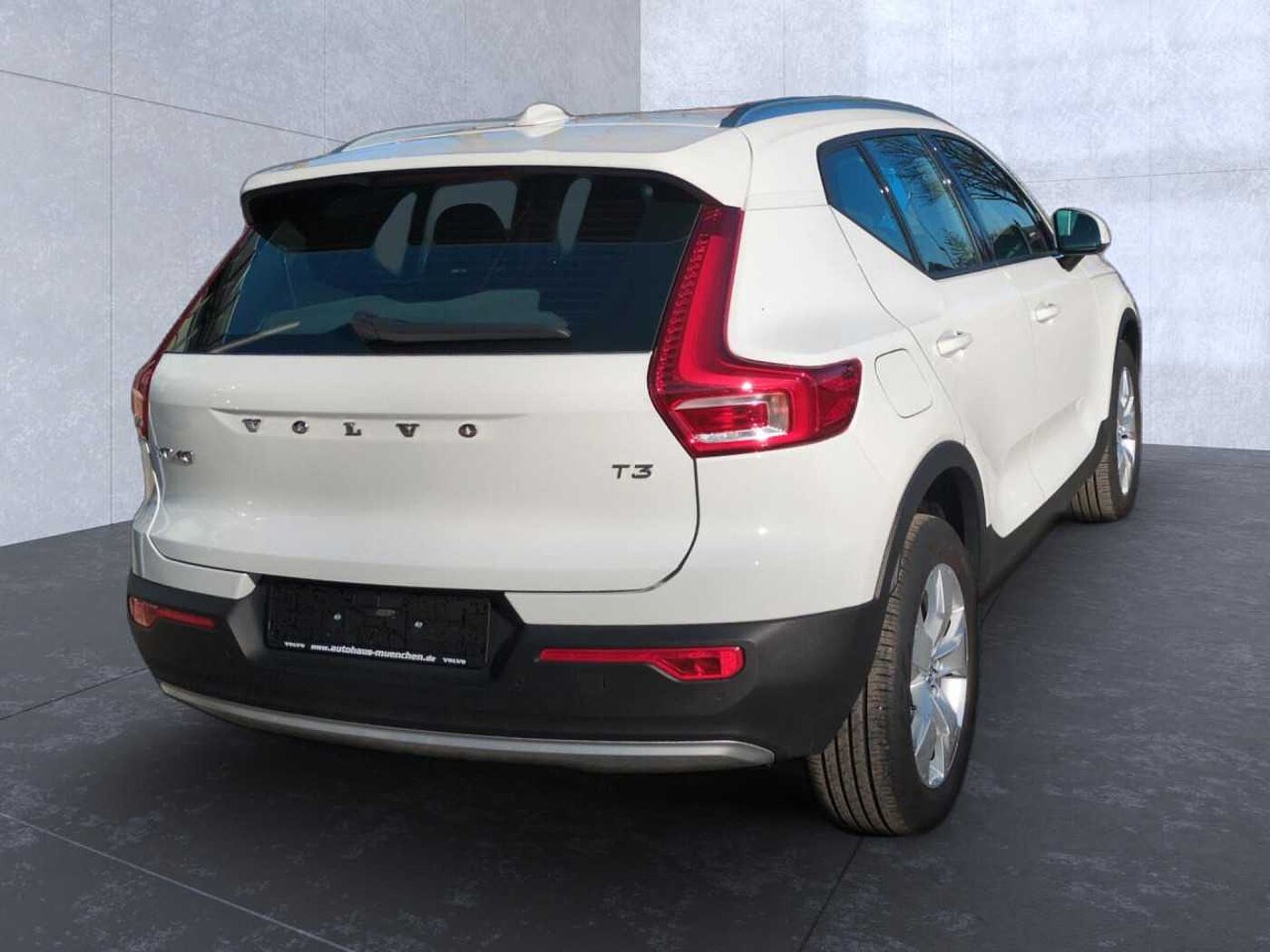 Volvo  XC40