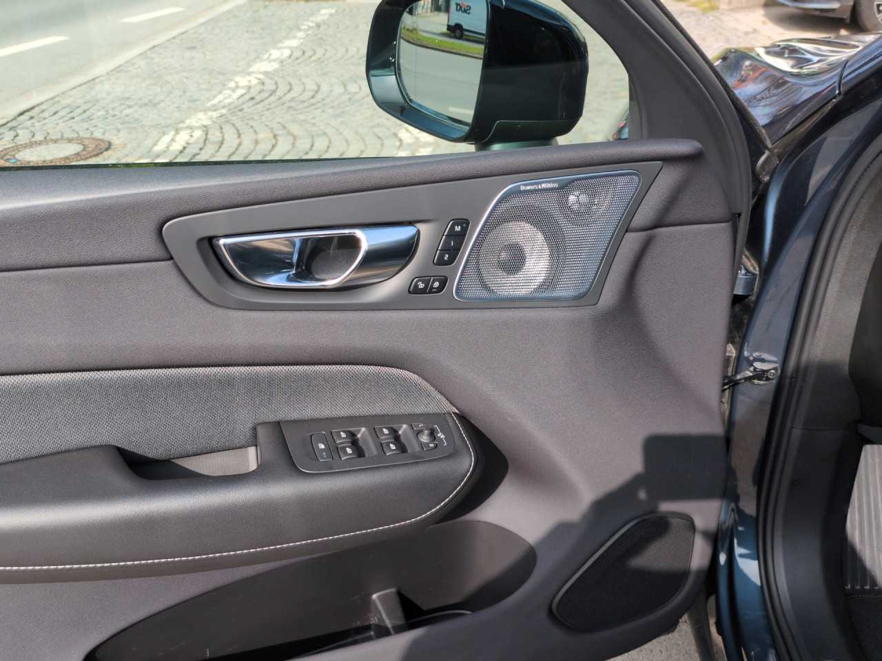 Volvo  XC60