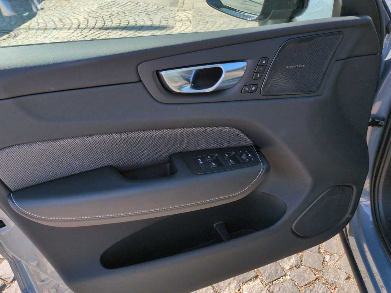 Volvo  XC60