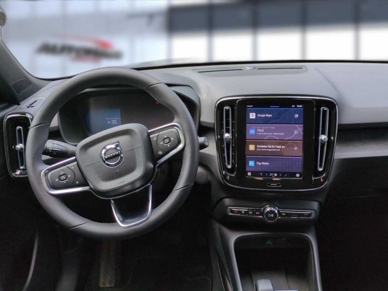 Volvo  XC40
