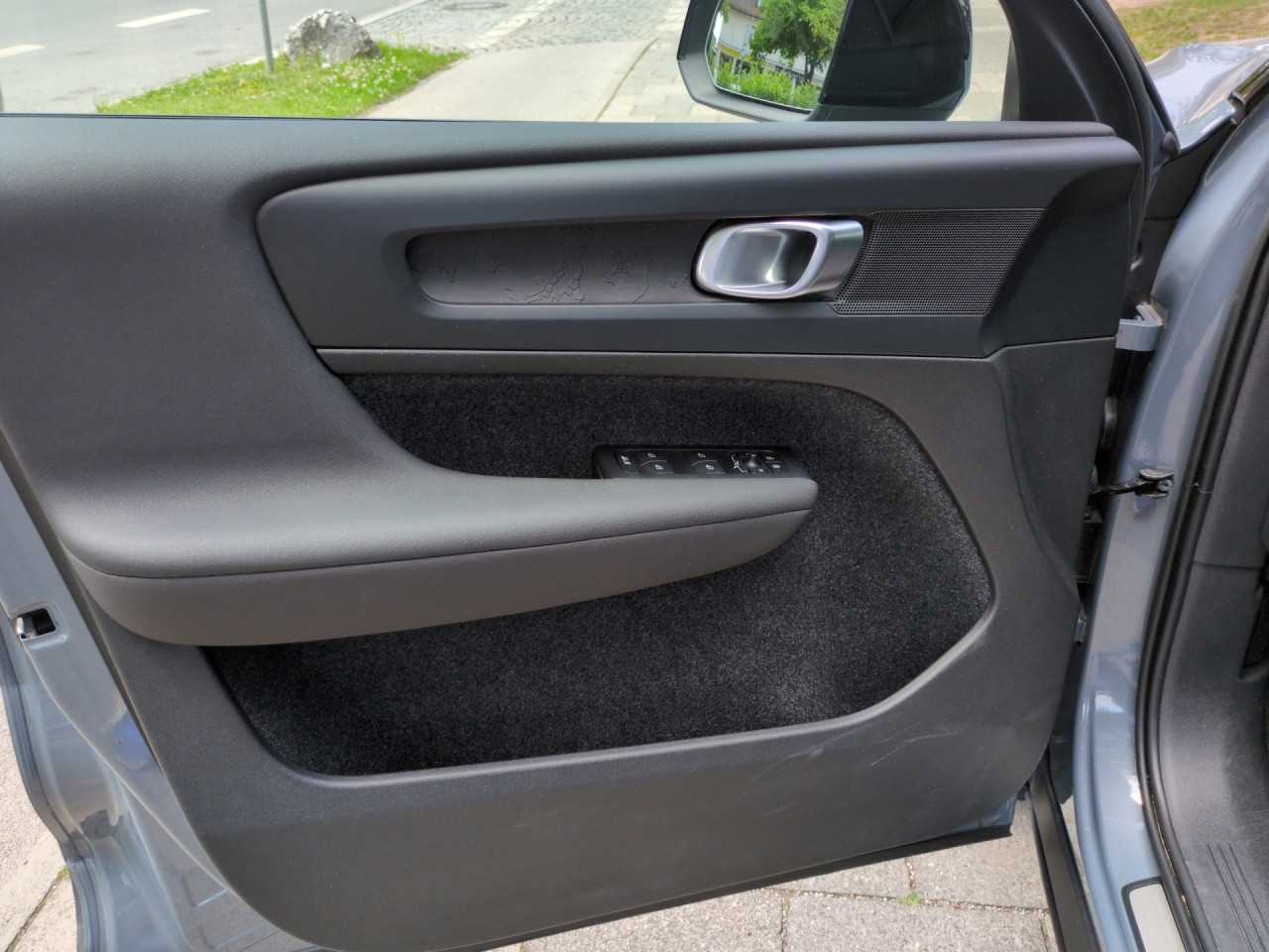 Volvo  XC40