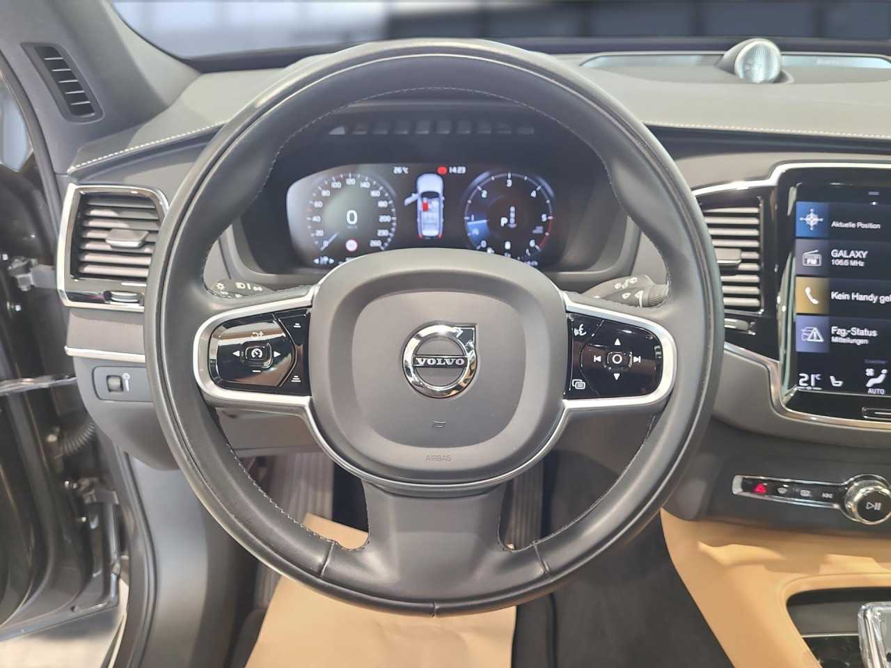 Volvo  XC90