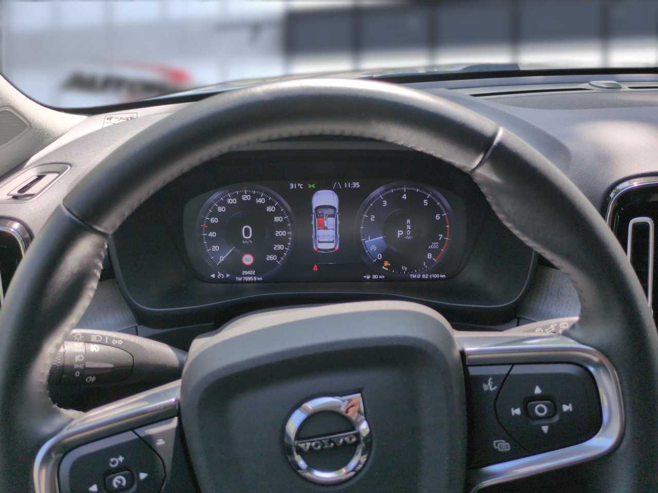 Volvo  XC40