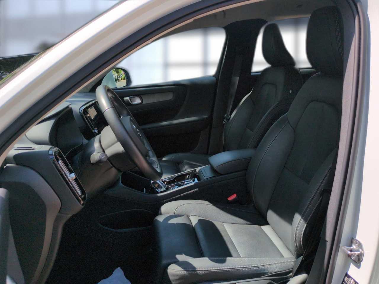 Volvo  XC40