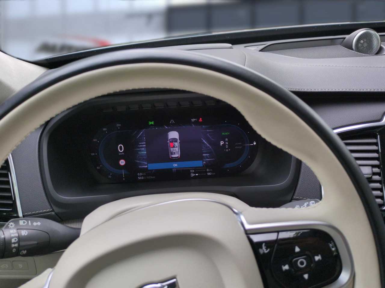 Volvo  XC90
